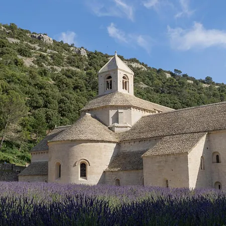 Dans Le Luberon منزل للإقامة *