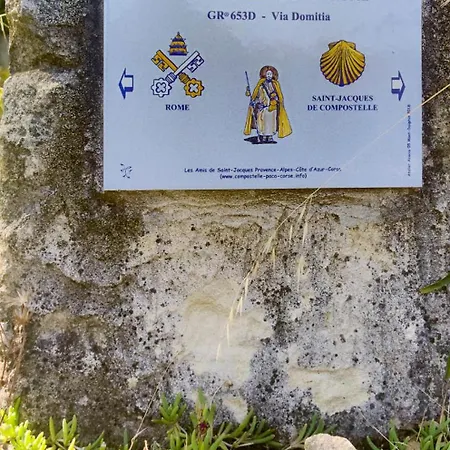 Pansiyon Dans Le Luberon