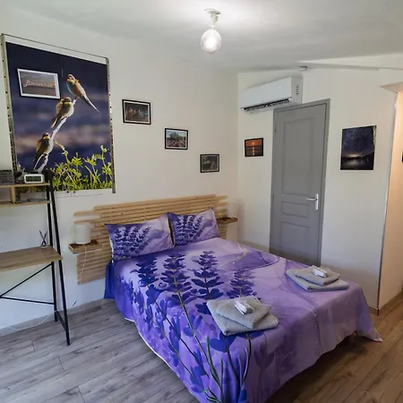 Проживание в семье Dans Le Luberon Cereste