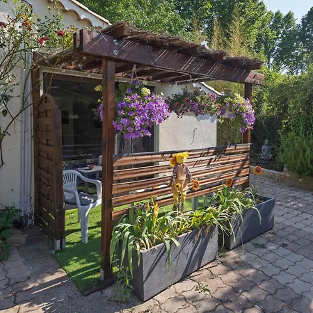 Dans Le Luberon Проживание в семье Cereste
